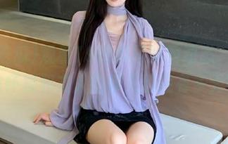 观看19吃瓜网站的动态，常常让我怀疑和友人的聊天到底有多无聊。