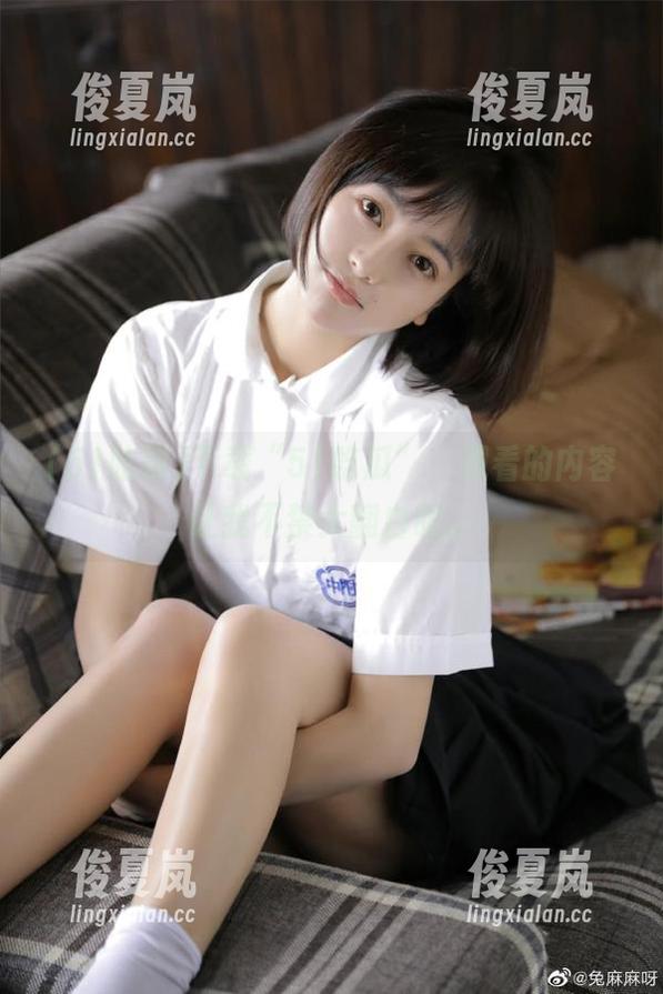 下载“51吃瓜”，观看的内容让我不禁大翻白眼。-绫夏岚