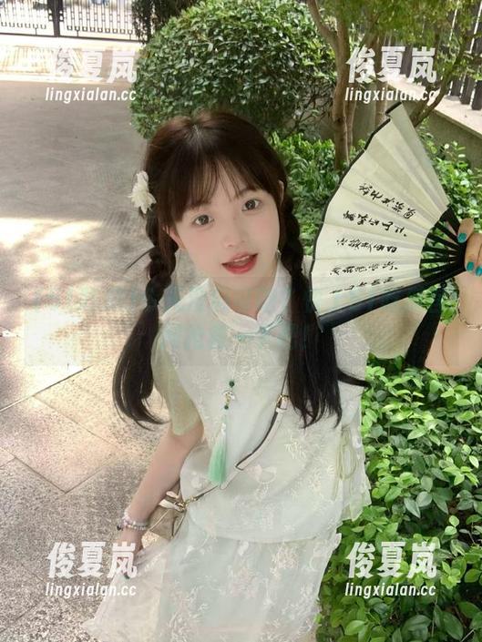 今天没瓜可吃？快上51吃瓜官网抢救一下吧！-绫夏岚