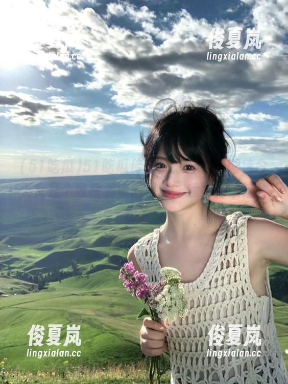 51吃瓜传送门打开了，期待今天又是个收获满满的日子，我太喜欢这种糖了。-绫夏岚