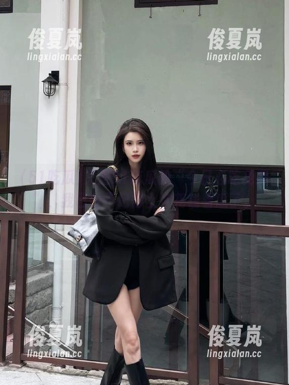 又是51吃瓜的“今日必吃免费”，我已经不记得上次花钱看瓜了。-绫夏岚