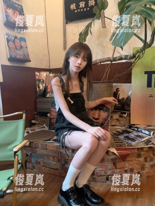 惊呆了！51吃瓜网的iOS热门视频，让我感受到前所未有的吃瓜人生。-绫夏岚