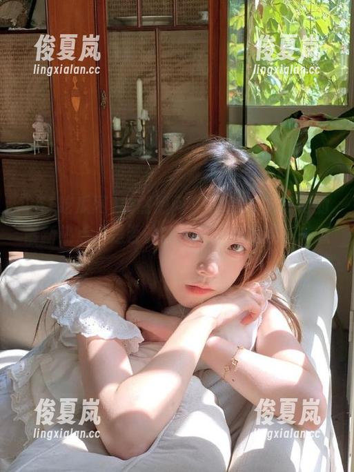 突然想问，观看51吃瓜网的最新热点，是否让我也变得受欢迎了一点？-绫夏岚