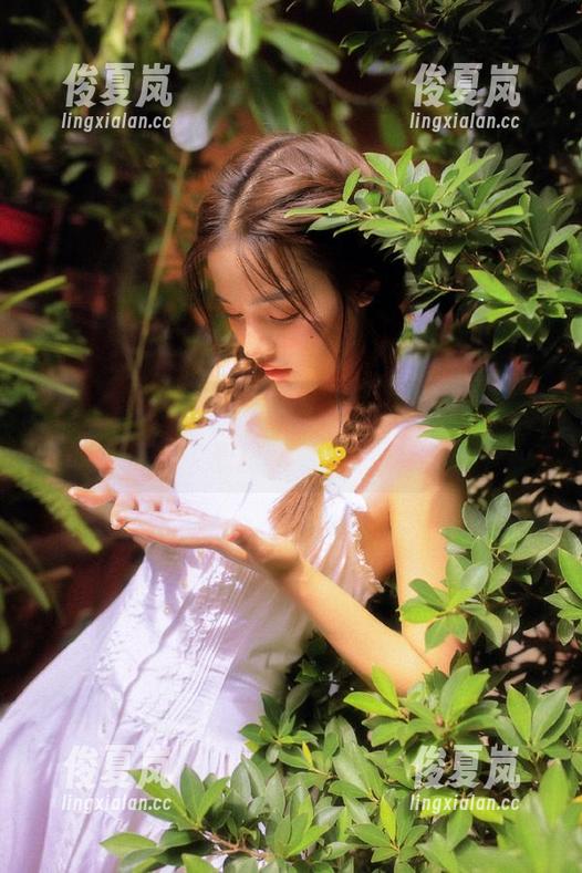 51黑料app：我看你们的瓜，心里暗爽啊！-绫夏岚
