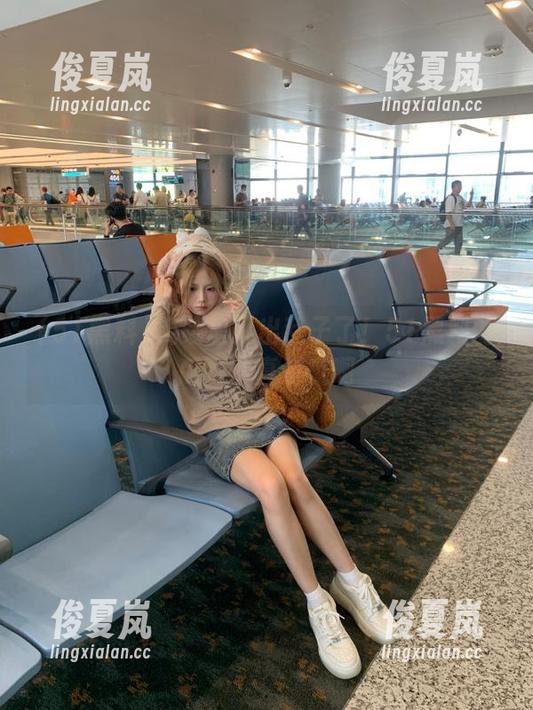 视频里又出乱子了!51黑料的瓜吃得真过瘾啊-绫夏岚 视频里又出乱子了!51黑料的瓜吃得真过瘾啊-绫夏岚
