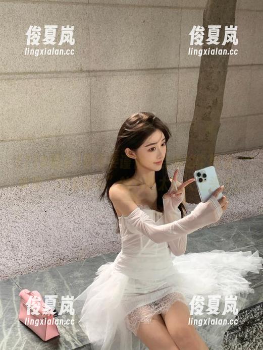 要不要谨慎一点刷这个网址，毕竟“718娱乐”的八卦太让人上头了！-绫夏岚