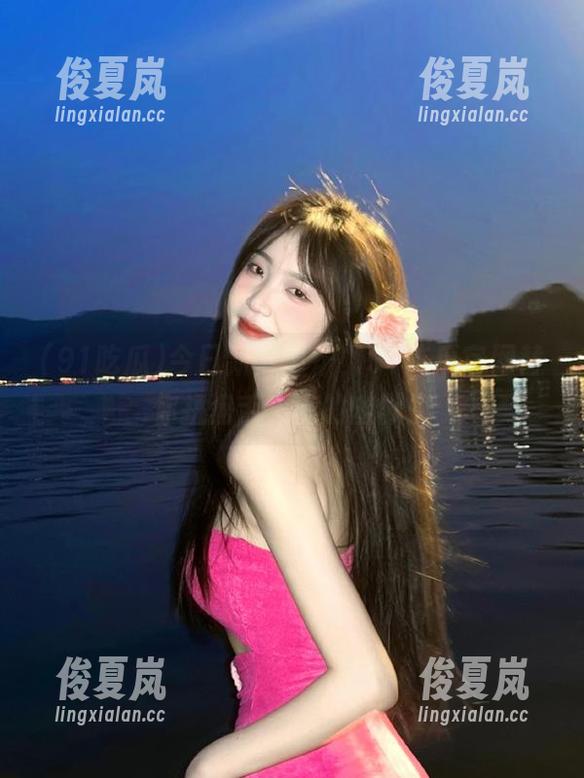 今日新鲜出炉，91吃瓜官网替你拼盘舌尖上的幽默！-绫夏岚
