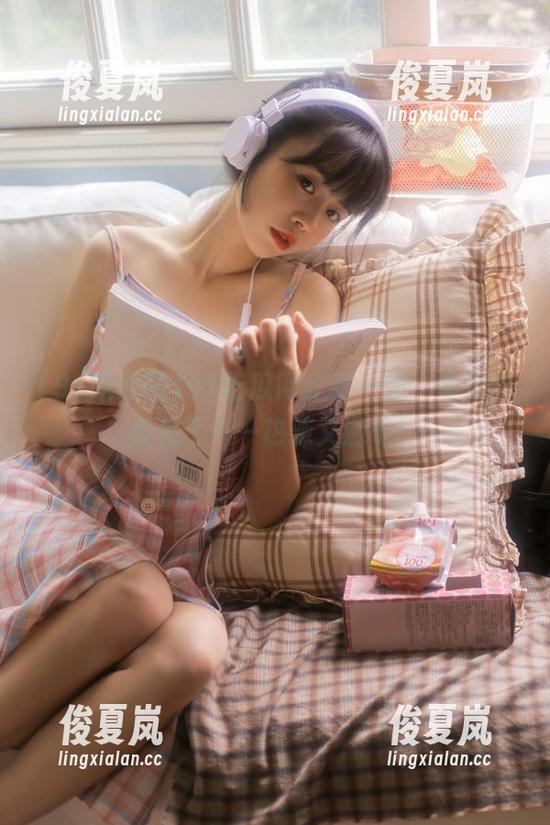 91吃瓜网分享一波，今天的瓜亮了——热辣又滋味！-绫夏岚