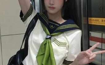 “hlw”里的瓜好到让人想收藏整部剧本，一不小心会越看越上头。