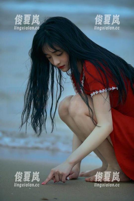 一看hlw网页，我内心仿佛受到各种电击，哈哈，力压全场！-绫夏岚