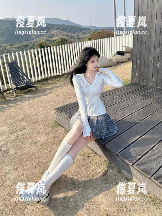 “zztt11”发布:草坪上开会,我去的时候已经被围观了十个小弟弟!-绫夏岚 “zztt11”发布:草坪上开会,我去的时候已经被围观了十个小弟弟!-绫夏岚