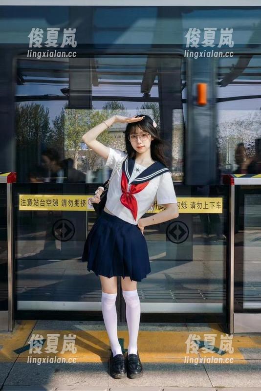 有了ios的“五一吃瓜”免费版，心里仿佛点亮了什么！但又总觉得哪里不对劲。。。-绫夏岚