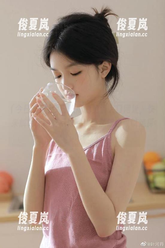 今日吃瓜的免费入口网址，快来解锁无限吃瓜体验，当然你也可以选择闭嘴-绫夏岚