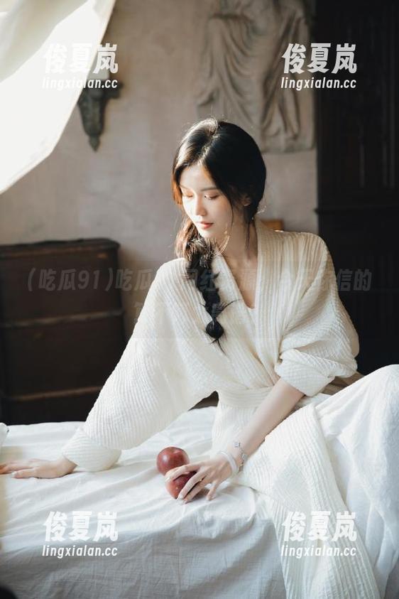 吃瓜91网红资源，今天你信的算不算太离谱？-绫夏岚