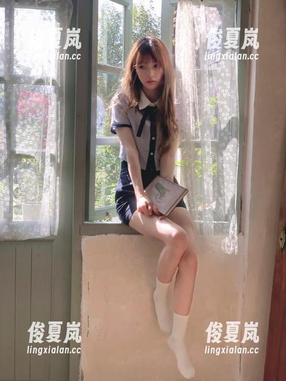 我在iOS上的吃瓜君，截至目前，比我家那台WiFi信号强多了，肥上！-绫夏岚
