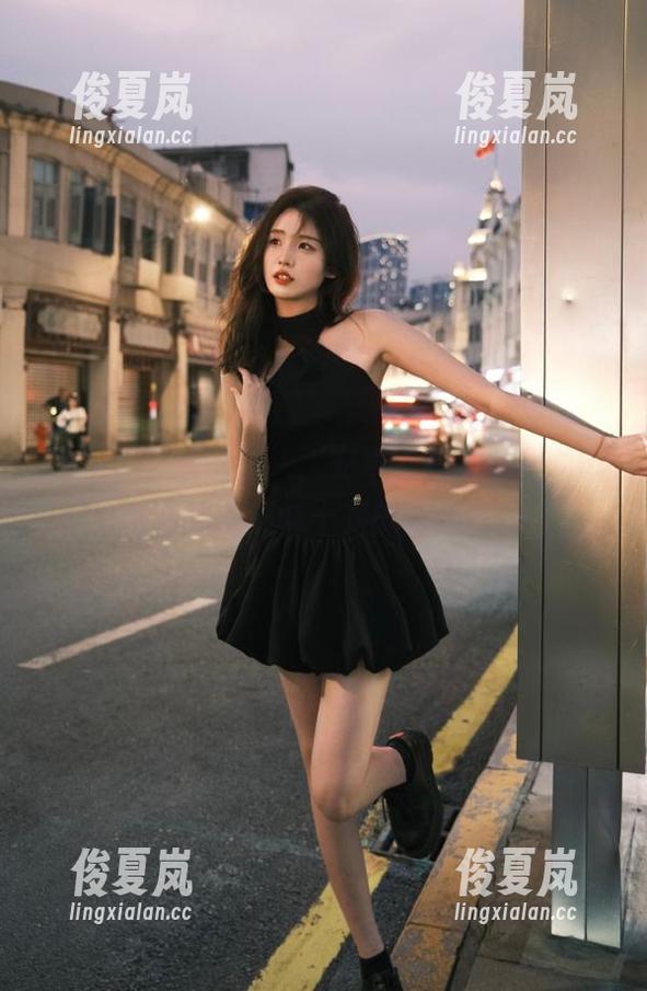 瓜田里头，安卓上的吃瓜网总能给你带来趣味十足的居家爆料-绫夏岚