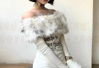深夜翻开‘吃瓜网站’网页，抖音与快手的网红们在讲一出离奇故事！