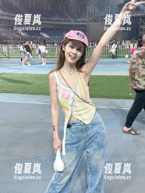 安卓手机也能成为八卦发源地，吃瓜网红黑料一网打尽！-绫夏岚