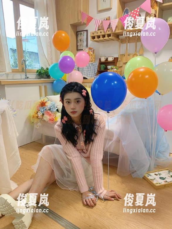 轻松在线导航，吃瓜黑料网助你蹲下，发现别样的“风景”！-绫夏岚