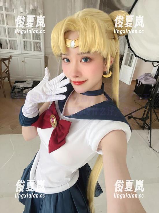 在线乌鸦嘴：每天在“天天吃瓜网”都不知道在吃什么汁，真累。-绫夏岚