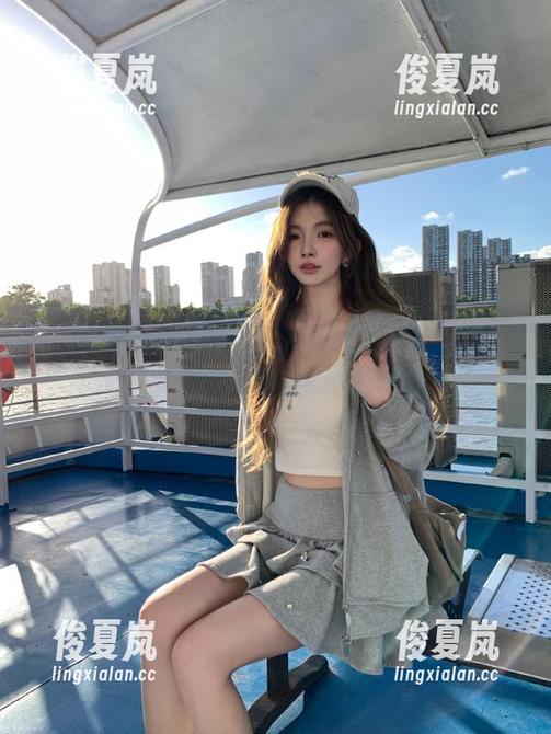 内心承包永久的“我要吃瓜51cg”，是不是有点小期待呢？-绫夏岚