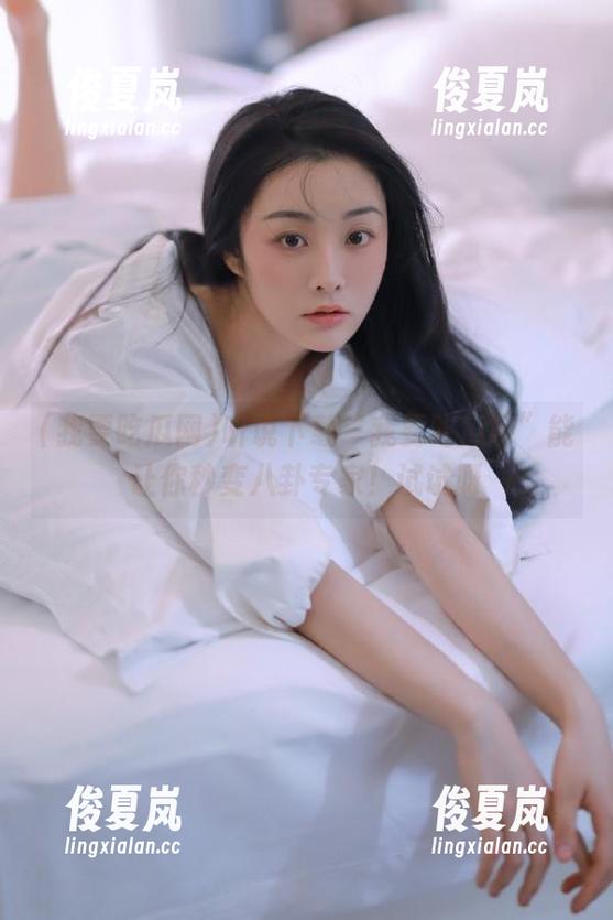 听说下载“我要吃瓜网”能让你秒变八卦专家！试试呀-绫夏岚