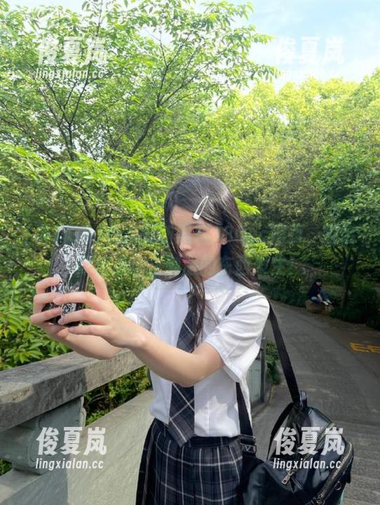 每次刷新黑料380cc网页，都会期待点什么刺激的东西发生！-绫夏岚