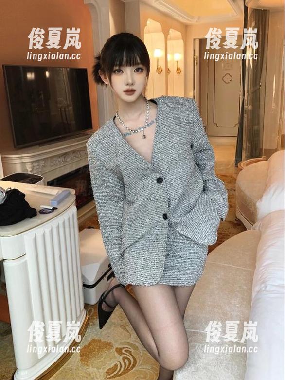 黑料不打烊tttzzz官网网页这设计，我想说，能不能再简约一点？我都快迷路了。-绫夏岚
