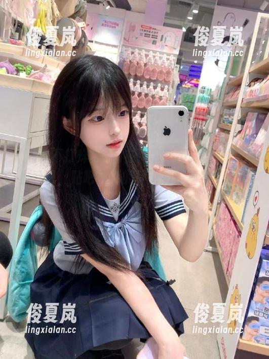 你们在“黑料不打烊”官网上看吧，贴吧豆瓣的评论有多真实，又有多离谱？-绫夏岚