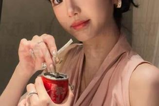 免费老司机黑料不打烊，这些老图案一点儿也不陌生，不过欢乐是真实的哈哈！