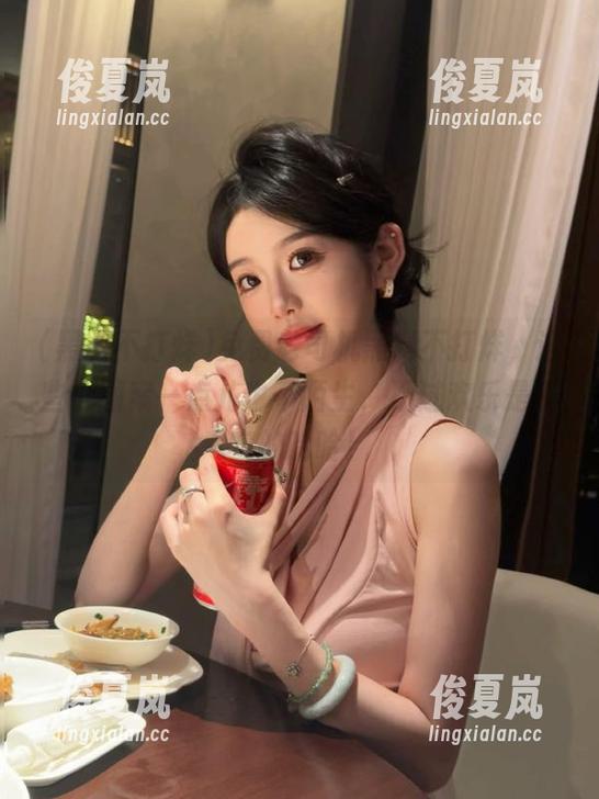 免费老司机黑料不打烊，这些老图案一点儿也不陌生，不过欢乐是真实的哈哈！-绫夏岚