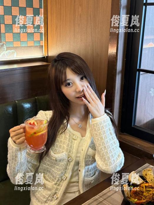 最新“黑料吃瓜”在线：各种信息像烟花，瞬间绽放又消失。-绫夏岚