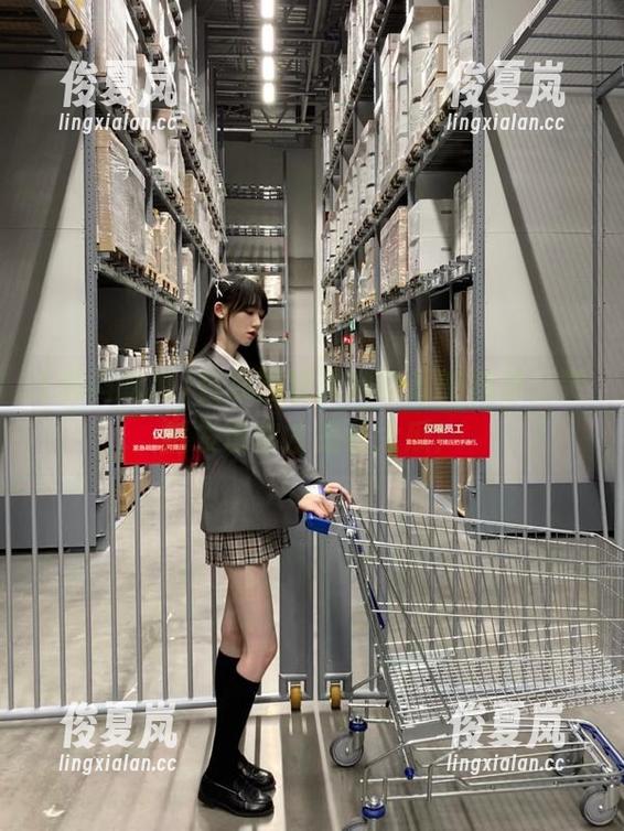 在线围观黑料吃瓜的视频，突然发现你才是最大瓜！-绫夏岚