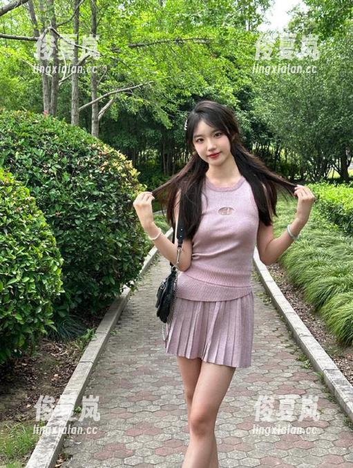 这一刻，让我们聚焦黑料吃瓜，让珍贵的“资源”从官网入口溢出来！-绫夏岚