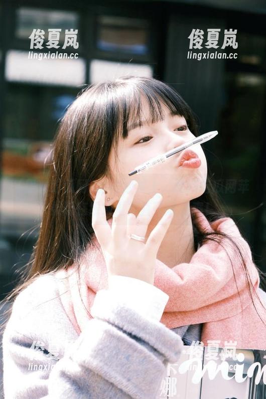 瘫在沙发上,黑料吃瓜网苹果版在线观看简直不能更爽!-绫夏岚 瘫在沙发上,黑料吃瓜网苹果版在线观看简直不能更爽!-绫夏岚
