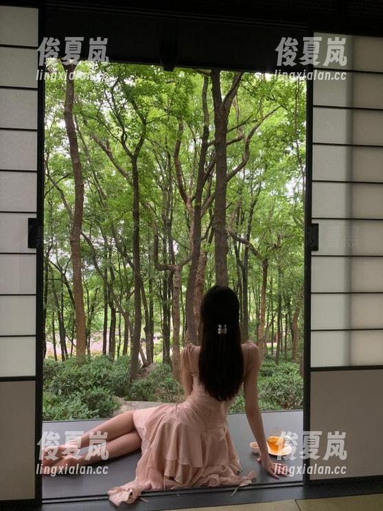 有没有人跟我一样，观看黑料吃瓜网的时候手心冒汗呢……-绫夏岚