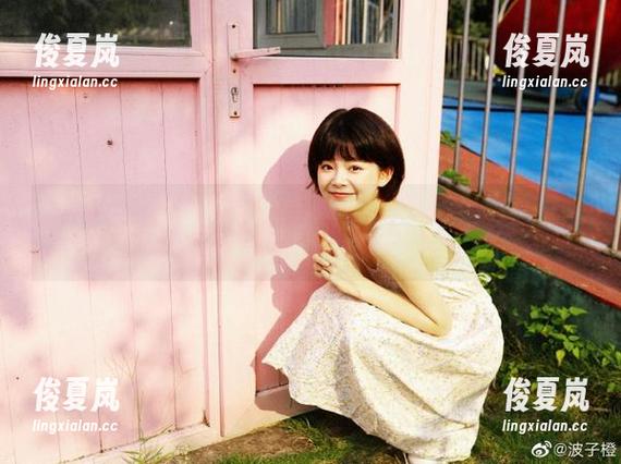 最新黑料正能量：当反差校花也能被P成网红的那一刻！-绫夏岚