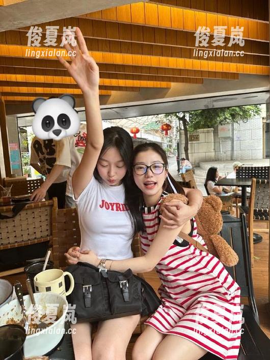 一边观看“tttzzz668 su黑料正能量网页”，一边想：难道八卦能让我长生不老？！-绫夏岚