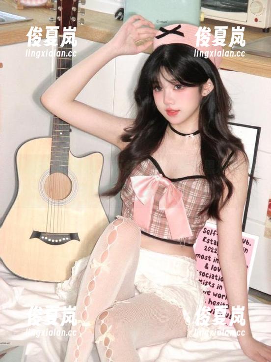 星期一不想工作，观看黑料网的“今日热搜”真的很解压-绫夏岚