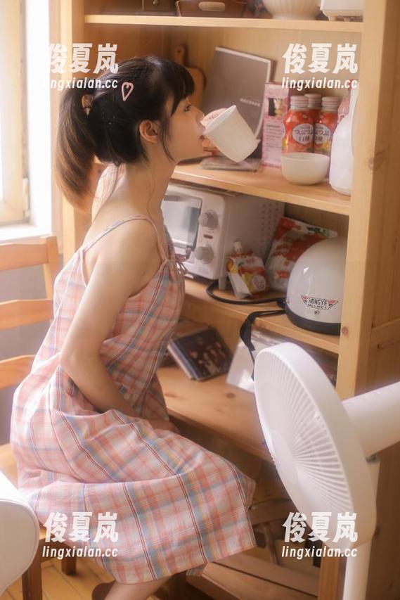 今天黑料网app上的消息，让人忍不住想八卦一番！-绫夏岚