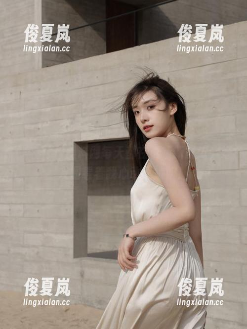 黑料网每天都在更新新鲜瓜，好友圈看着我心动又嫉妒！-绫夏岚