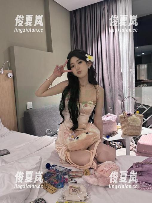 开车要打导航，吃瓜就得来黑料网址，各种离谱的瓜，吃了让人晕！-绫夏岚
